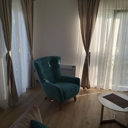 Petivat Gardens Apartment Luaran gambar