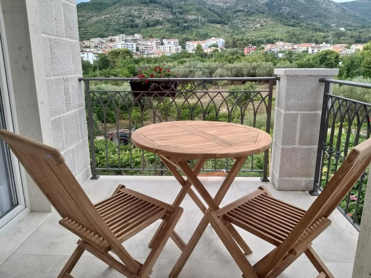 Petivat Gardens Apartment Luaran gambar