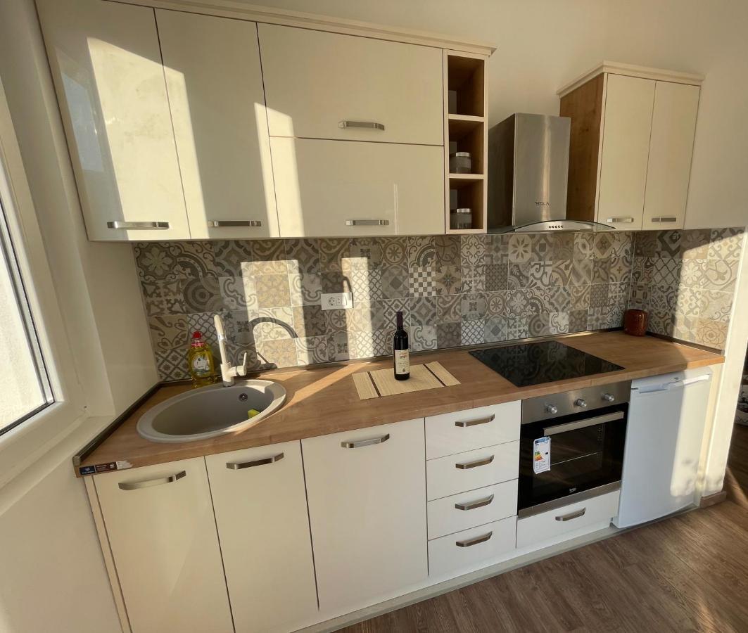 Petivat Gardens Apartment Luaran gambar