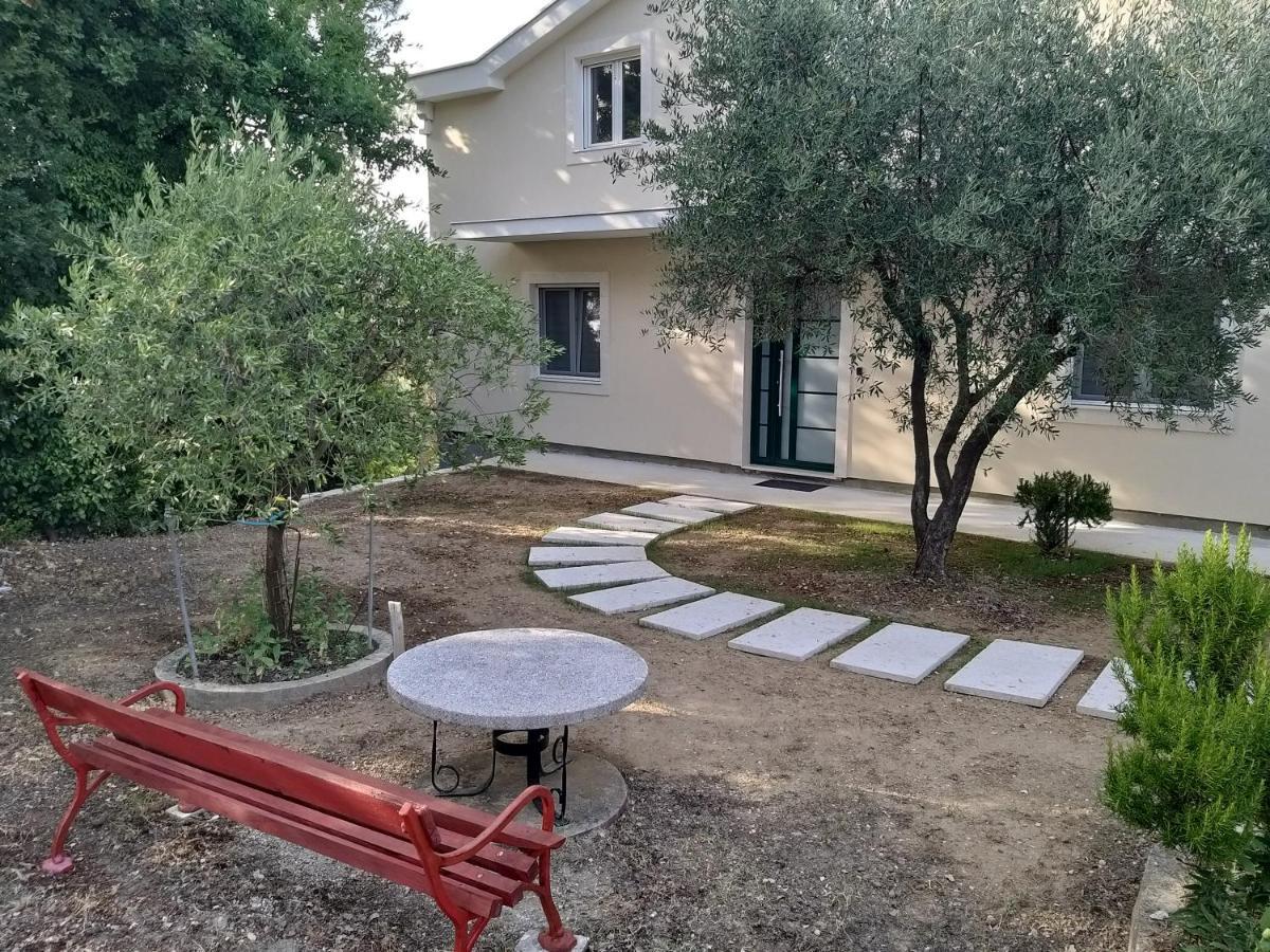 Petivat Gardens Apartment Luaran gambar