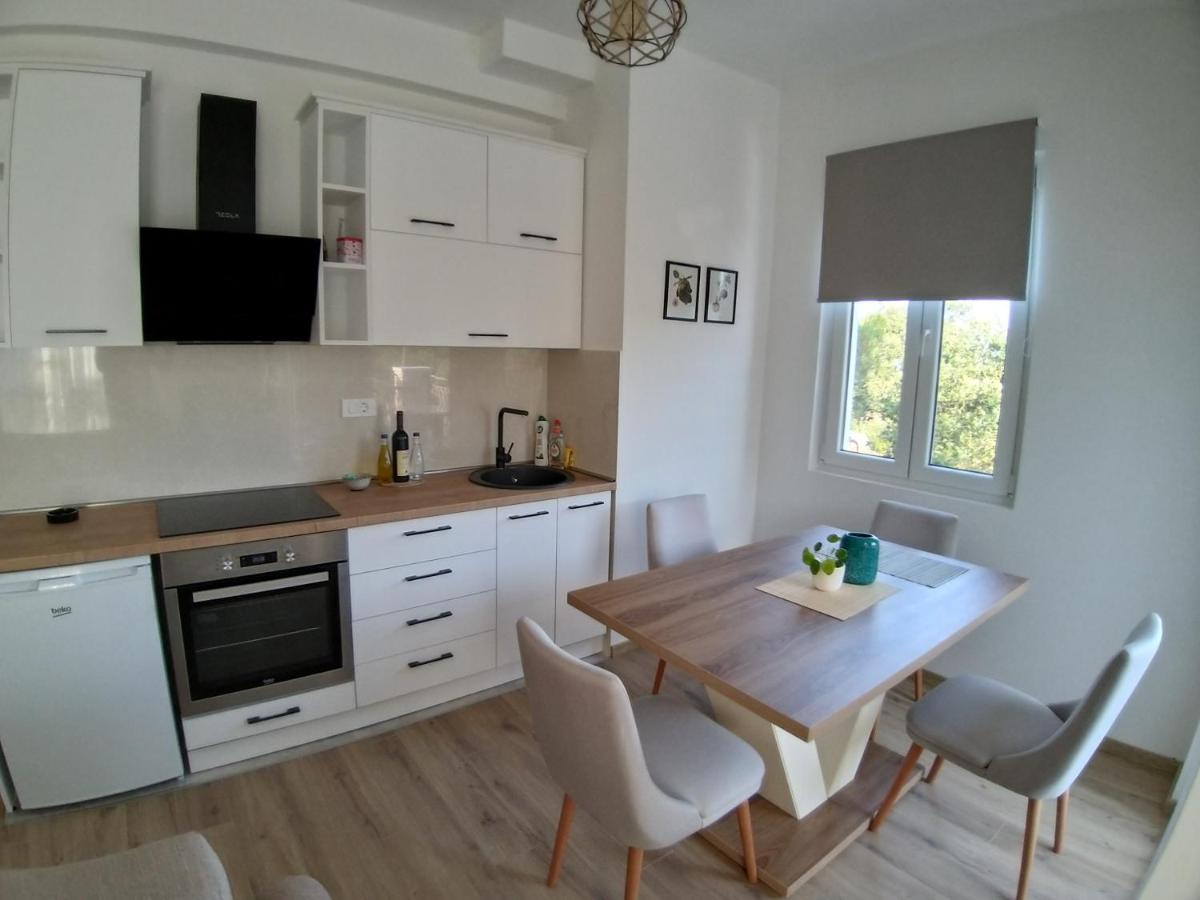 Petivat Gardens Apartment Luaran gambar