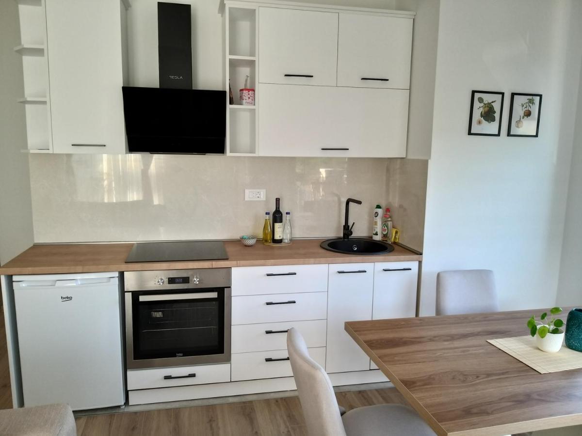 Petivat Gardens Apartment Luaran gambar