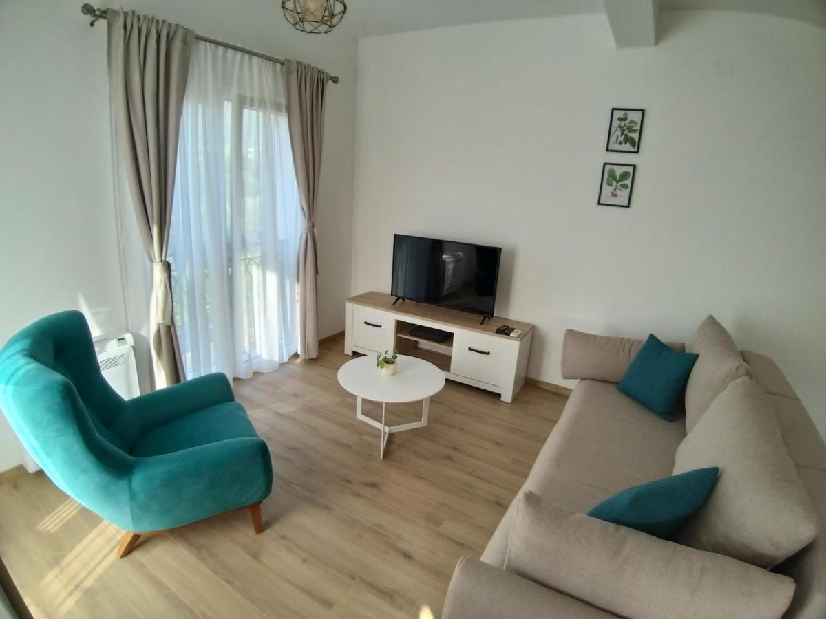 Petivat Gardens Apartment Luaran gambar