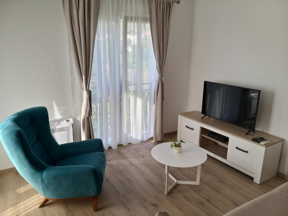 Petivat Gardens Apartment Luaran gambar